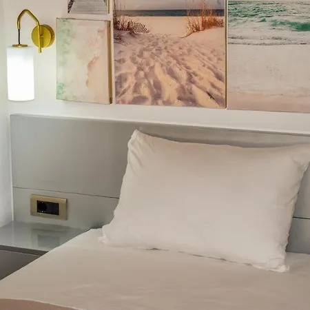 Ektor's In The City Center Skiathos, Free Parking & Wifi Apartment