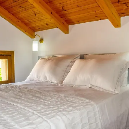 Ektor's In The City Center Skiathos, Free Parking & Wifi Apartment *