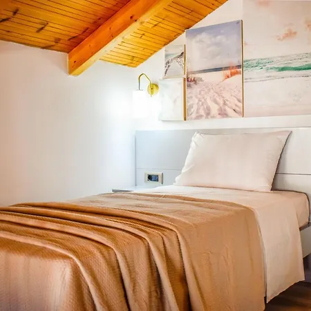 Ektor's In The Center Skiathos, Free Parking & Wifi 아파트
