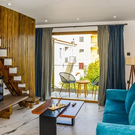 Ektor's In The Center Skiathos, Free Parking & Wifi İskados