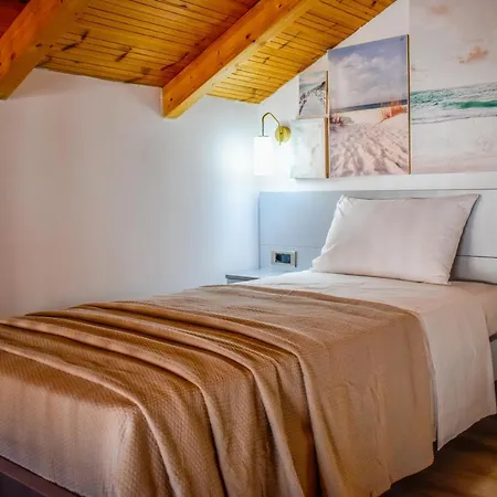 Ektor's In The Center Skiathos, Free Parking & Wifi 아파트